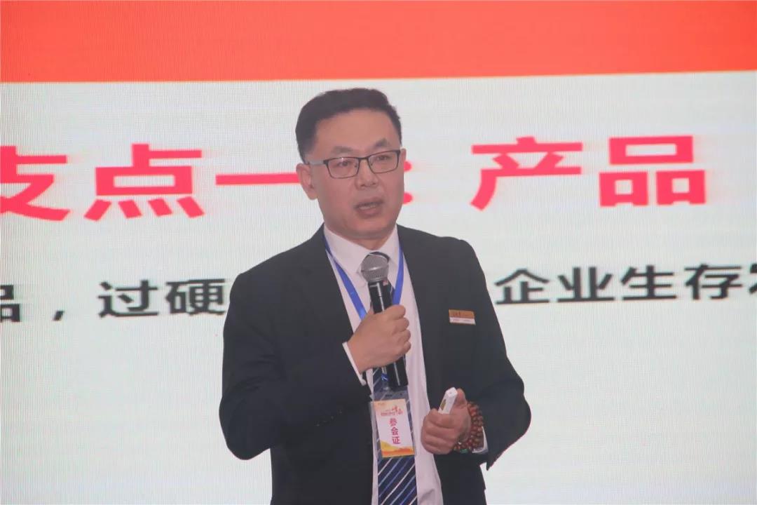 氧發(fā)堂董事、商學(xué)院院長(zhǎng) 王慶豐先生